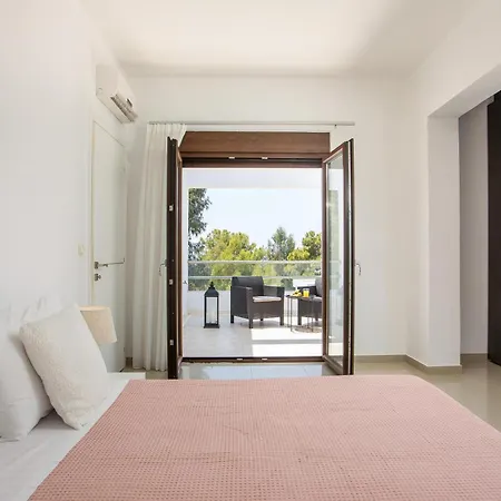 Aggelina Villa *
